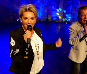 Andy &amp; Lucia w Radiu Budowlaniec